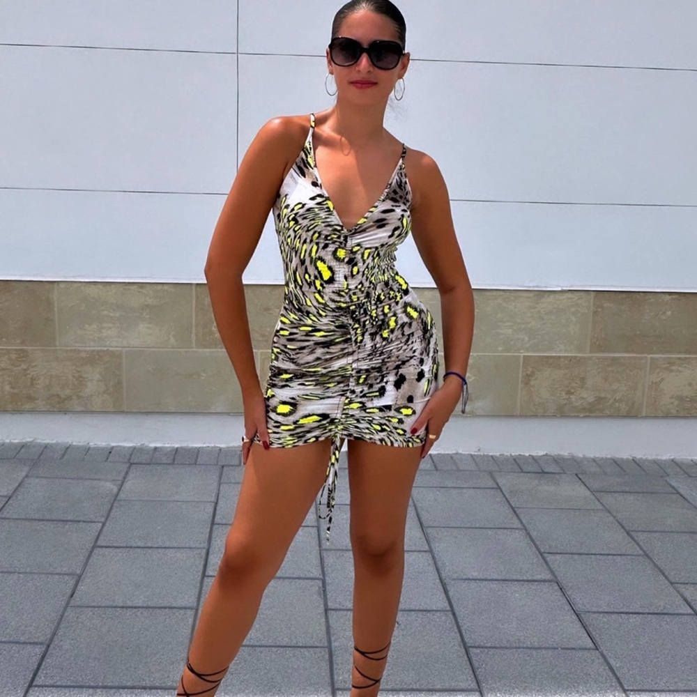 🔥 Brand New!  Neon Drop Leopard Mini Dress 🔥 - Picture 4 of 9